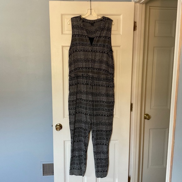 Lucky Brand Black Aztec Print Jumpsuit Sleeveless Boho Drawstring Size XL - Picture 1 of 8